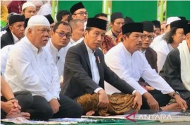 Jokowi Bareng Basuki Salat Id di Simpanglima Semarang