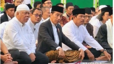 Jokowi Bareng Basuki Salat Id di Simpanglima Semarang