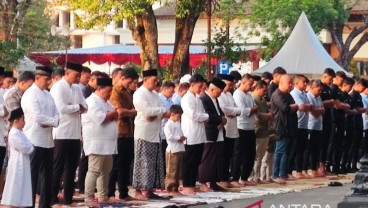 Tak Ikut Jokowi, Gibran Salat Iduladha di Balai Kota Surakarta