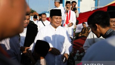 Prabowo Salat Iduladha di Hambalang, Bagikan Puluhan Sapi Kurban