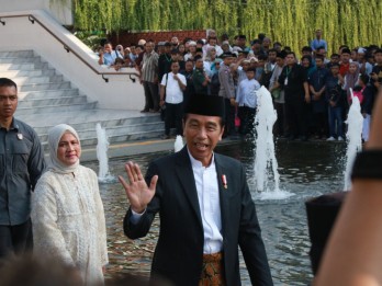 Warga Semarang Antusias Salat Id Besama Jokowi