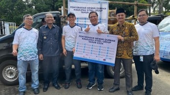 Grup Krakatau Steel (KRAS) Serahkan 211 Hewan Kurban