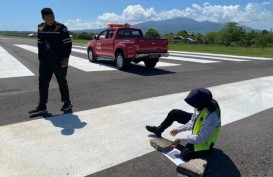 Sebaran Abu Vulkanik Gunung Lewotobi Berdampak ke Bandara di NTT
