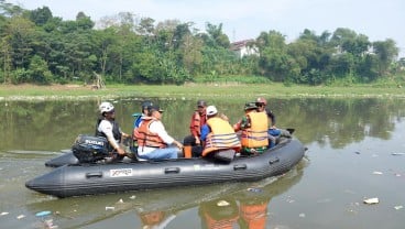 Pembersihan Sampah di Sungai Citarum Diperpanjang Hingga 1,5 Bulan ke Depan