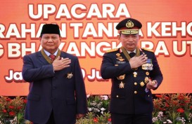 Prabowo Subianto Dianugerahi Tanda Kehormatan Bintang Bhayangkara Utama