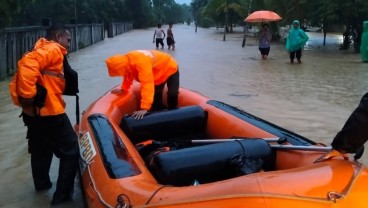 Padang Dilanda Banjir, Ketinggian Air Mencapai 60 Cm