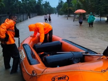 Padang Dilanda Banjir, Ketinggian Air Mencapai 60 Cm