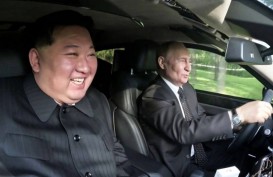 Momen Akrab Putin dan Kim Jong-Un Jalan-Jalan Naik Mobil Limosin