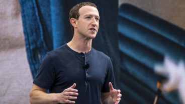 Gaya Fashion Mark Zuckerberg Berubah Makin Modis, Terbaru Pakai Kaos Balmain Rp19 Juta