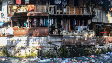 Sungai Ciliwung di Jakarta Dipenuhi Sampah