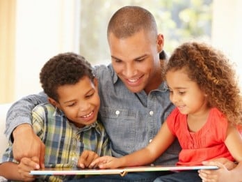Tips Parenting, 7 Cara Mengajari Anak Membaca