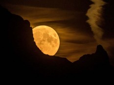 Fakta-fakta Bulan Purnama Stroberi yang Muncul di Bulan Juni