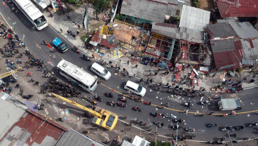 Pembongkaran Lapak PKL di Kawasan Wisata Puncak Bogor