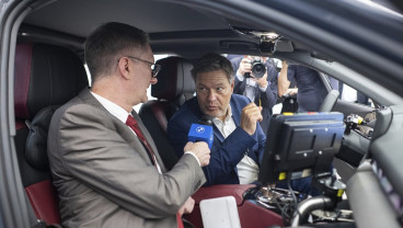 Pergolakan Tarif Impor Kendaraan Listrik China Dera Produsen Otomotif Eropa 