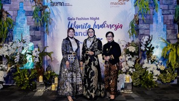 Bank Mandiri Gelar Gala Fashion Night di Candi Prambanan