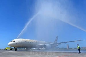 Etihad Terbang Perdana Abu Dhabi-Denpasar