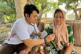 Pertamina Patra Niaga Beri Pemeriksaan Kesehatan Warga di Tuban