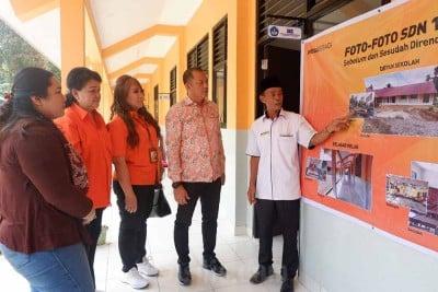 Program Mega Berbagi Bantu Renovasi Sekolah di Sumatra Barat