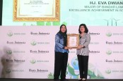 Walikota Bandar Lampung Eva Dwiana & Nindya Karya Raih Special Award BISRA 2024