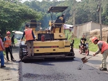 Pemprov Sumbar Kucurkan Rp2 Miliar Perbaiki Jalan Padang Luar - Simpang Malalak