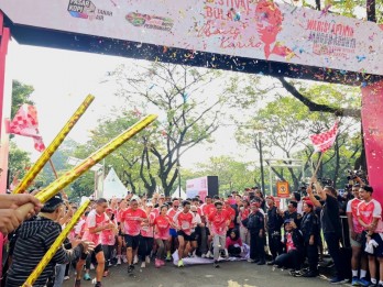 Momen Ganjar, Hasto, dan Para Elite PDIP Ikut Soekarno Run di GBK