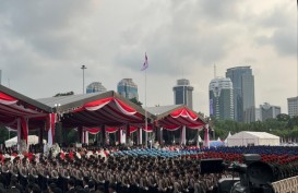 Jokowi Pimpin Upacara HUT ke-78 Bhayangkara di Monas