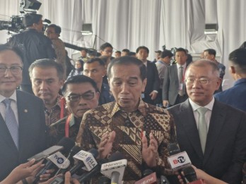Jokowi Resmikan Pabrik Baterai Mobil Listrik Pertama RI, Terbesar se-Asean