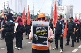 Buruh Demo Geruduk Kemendag, Tuntut Permendag 8/2024 Dicabut