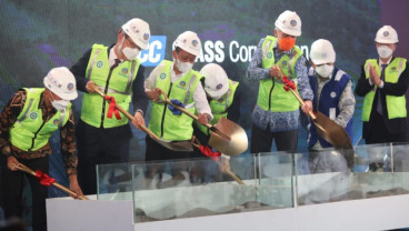 Bahlil Sebut Pabrik Kaca Raksasa di Batang Siap Beroperasi Agustus 2024