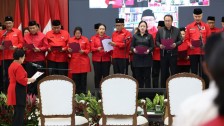 Megawati Lantik Adian Napitupulu Jadi Wasekjen PDIP