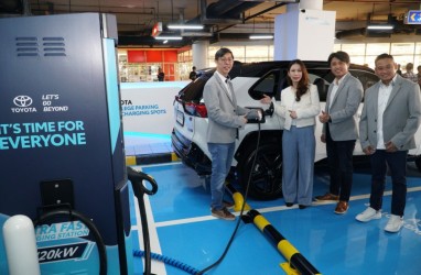 Toyota Perkuat Ekosistem EV, Jaringan Charging Tersebar di 111 Diler, Rest Area, dan Mal