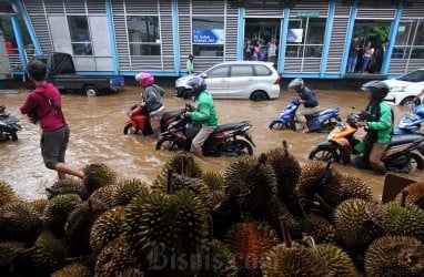 Hujan Deras Sabtu 6 Juli 2024, BPBD Catat 42 RT di Jakarta Terendam Banjir