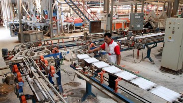 Bea Masuk Tekstil Hingga Keramik China Naik 200%? Begini Kata Kemenkeu