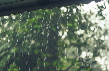 Cuaca Jakarta 8 Juli 2024: Waspada Hujan Petir di Jaksel, Jaktim, Jakbar
