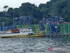 Arus Barang di Pelabuhan Jayapura Meningkat