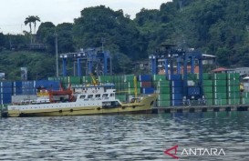 Arus Barang di Pelabuhan Jayapura Meningkat