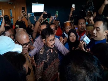 Sidang Vonis SYL Berujung Ricuh, Peralatan Hingga Kamera Jurnalis Rusak