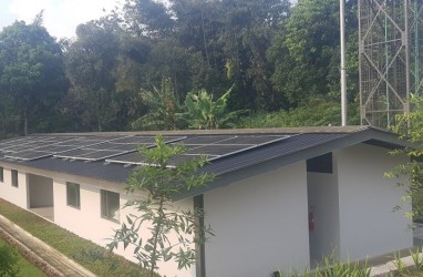 Induk Grup Produsen Cemilan Taro (AISA) Bakal Pasang Panel Surya 10 Megawatt