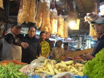 80% Pedagang di Pasar Tanjungsari Sumedang Sudah Terapkan Pembayaran Nontunai