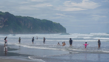 Dua Wisatawan Asal Bandung Hilang di Pantai Karang Papak Garut