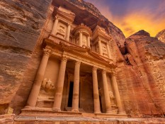 Kisah Kota Kuno Petra, Salah Satu Keajaiban Dunia Baru