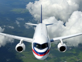 3 Fakta Jatuhnya Pesawat Sukhoi Superjet 100 di Rusia, 3 Awak Tewas