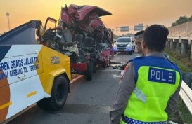 Elf Tabrak Truk di Tol Solo Ngawi, Sopir Diduga Mengantuk