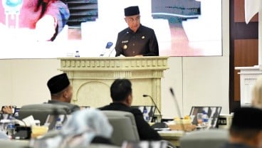 Sampaikan Rancangan KUAPPAS 2025, Bey Akui PAD Tahun Depan Bakal Turun