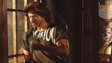 Shah Rukh Khan Pamer Jam Tangan Rp3,8 Miliar, Hadiah Jadi Pengiring di Pernikahan Anant Ambani