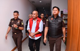 Mantan Pj Bupati Bandung Barat Arsan Latif Resmi Ditahan