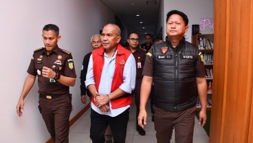 Mantan Pj Bupati Bandung Barat Arsan Latif Resmi Ditahan