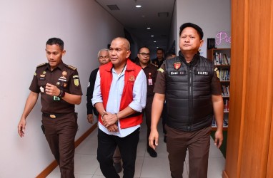 Mantan Pj Bupati Bandung Barat Arsan Latif Resmi Ditahan