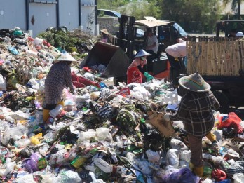 Jelajah Ekonomi Hijau : TPST Kebon Kongok Produksi 557 Ton Pupuk Kompos