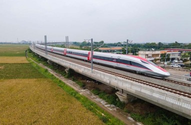 BUMN Catat Tren Penumpang LRT dan Whoosh Awal 2024 Sempat Drop